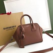 驚きのプライス BURBERRY 大人の新作こそ レディースバッグ バーバリー ...