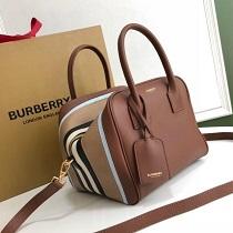 老舗ブランド レディースバッグ バーバリー 累積売上総額第１位 BURBERRY...