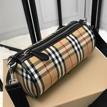 ストリート系に大人気 バーバリー デザインお洒落 BURBERRY 20新作です レディースバッグ