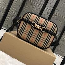 今なお素敵なアイテムだ バーバリー BURBERRY 2026年春限定 レディースバッグ 今年の春トレンド