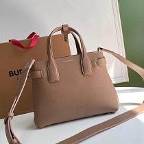 海外でも大人気 レディースバッグ バーバリー 日本未入荷カラー BURBERRY...