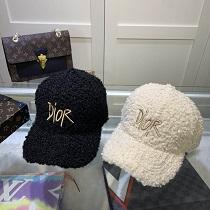 今季らしい着こなし存在感DIOR ディオール コピー ムートンキャップ モノトー...