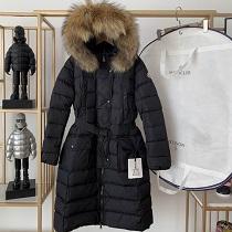 真冬も優雅に過ごせる2026年MONCLER モンクレール ダウン 激安 純度の高いシンプル主義レディース