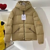 MONCLER モンクレール 新作 滑らかな手触り上品 抜群に保温性が高く 風を通さない防寒性に優れた