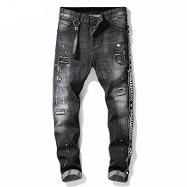 今季トレンドスタイルご紹介DSQUARED2 ディースクエアード コピー 通販 おしゃれで機能性の高い
