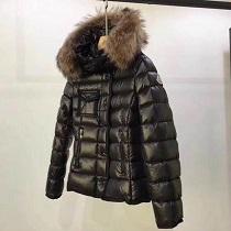 お手頃高品質 MONCLER モンクレール ダウン 一覧 大人っぽさや重厚感 防...