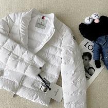 安心品質仕上がりMONCLER モンクレール ダウン コピー レディース 暖かさ...