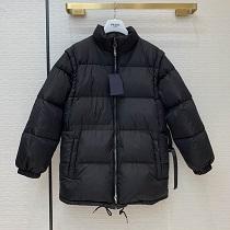 2026/2026年AW人気 プラダ スーパーコピー デザイン性と防寒性も高い ...