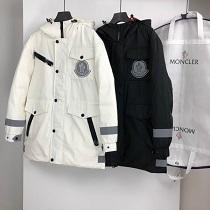 Off-White×MONCLER モンクレール激安 幅広い着こなし 初秋から晩冬まで活躍する上品 男女兼用 ダウンコート