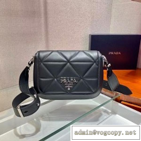 PRADA プラダ バッグ 人気 Spectrum クロスボディバッグ 1BD283 洗練されたスタイリッシュさ 黒と白