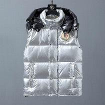 秋から冬にかけて大活躍 moncler コピー しっかりした生地 着れてオシャレに魅せれ 無袖ダウン メンズ 保温