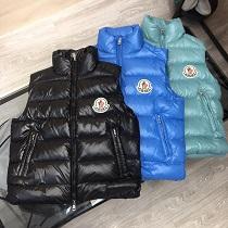 手頃な価格に新作おすすめMONCLER モンクレール ベスト コピー 防寒機能とオシャレを両立 温かさがプラスした