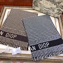 間違いなく人気が集中するDIOR ディオール マフラー コピー 千鳥格子 品が良く見た目 幅広い着こなし