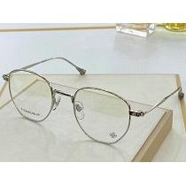 CHROME HEARTS クロムハーツ メガネ コピー きれいめ大人スタイル新作 細身のレンズ設計 メガネ 眼鏡