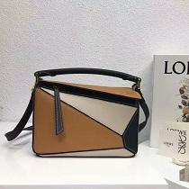 新品LOEWE ロエベ コピー バッグ パズルバッグ スモール クラシックなカー...