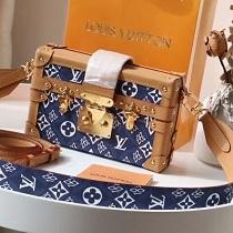 2026年春夏コレクションLOUIS VUITTON ルイ ヴィトン バッグ コピー プティット・マル 魅力的に演出