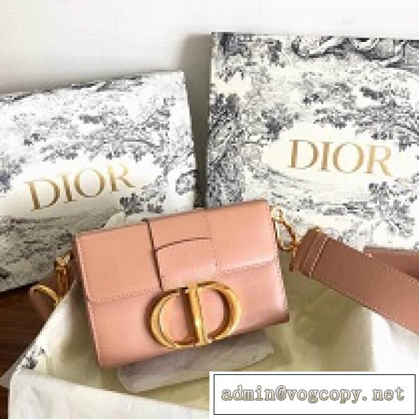 2026年春夏流行色新入荷 DIOR ディオール バッグ コピー 「30モンテーニュ」 ボックスバッグ 美しい気質を示す