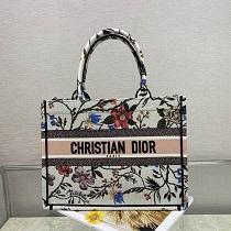国内難入手 DIOR ディオール コピー トートバッグ 田園風景 エレガンスな美しい さまざまなシーンで活用できる