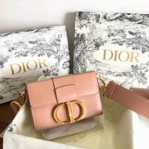 2026年春夏流行色新入荷 DIOR ディオール バッグ コピー 「30モンテーニュ」 ボックスバッグ 美しい気質を示す