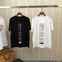 今シーズンっぽい新作MONCLER モンクレール メンズ コピー 半袖シャツ 大きなロゴ ファッション感が満点