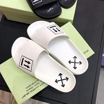 今季のトレンドアイテム紹介Off-White オフホワイト コピー 激安 スリッパ ペア靴 シンプルで高品質着回し