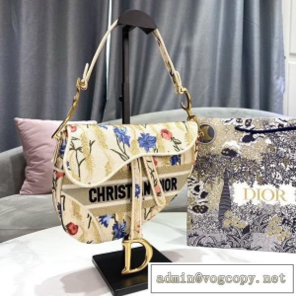 人気を集める DIOR ディオール スーパー コピー サドル バッグ ディオール ハイビスカス プレゼントに最適