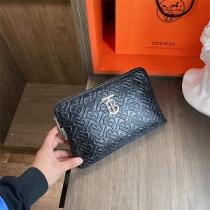2026夏の最新 BURBERRY バーバリー クラッチバッグコピー パスワード 牛革エンボス ハイエンドの感触