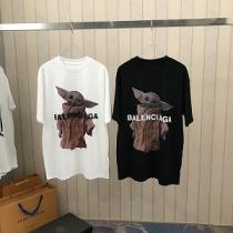 個性的に仕上げてBALENCIAGA バレンシアガTシャツコピー リトルモンスタープリント ゆるくて快適    