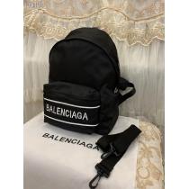 この夏は注目新作 BALENCIAGAバレンシアガリュック ファッションの最先端 多機能レジャースポーツスタイル