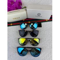 多色可選 オススメしたい最新注目ファション カップルモデル 注目のストリート サングラス ヴェルサーチ VERSACE