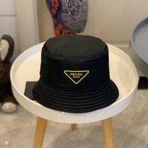 ゆったり綺麗めスタイル新品 PRADA コピー バケットハット 2色可選 引き続...