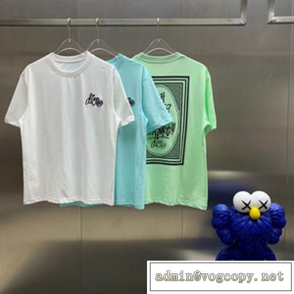 カラーバリエーションごとに配色が異なるのがポイント ディオール 偽物 Tシャツ