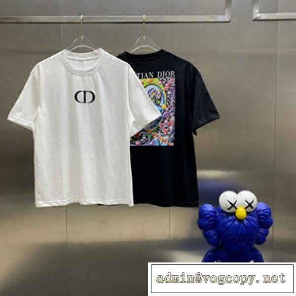 前面プリントはDiorの定番CDロゴ バックはフォトプリント ディオール Tシャツ 偽物