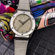 今年人気の定番カラー HUBLOT 偽物 腕時計 自動巻き 43mm カジュアル デキる人の雰囲気を醸し出し