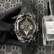 幅広い年代に好かれる新品 HUBLOT ウブロ コピー 男性用腕時計 43mm ...