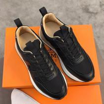 Hermes メンズ スニーカ コピー 黒は年中使える万能カラー 定番春夏トレン...
