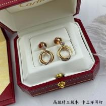 女性へCARTIERピアスカルティエ コピー お洒落なアクセサリーイヤリング人気