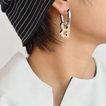 18金メッキ 小ぶりなデザインからインパクトのあるデザインを集める Balenciaga コピー アクセサリー
