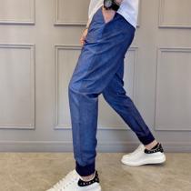ガシっと重みのある柔らかいデニム地 LOEWE コピー ロゴ パンツ 着用するご...