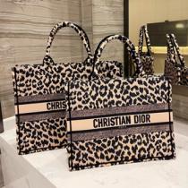 大きいサイズ42センチ 小さいサイズ36センチ ディオール Dior ロゴ コピ...