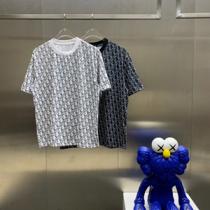 程良いデザインで カジュアルでもストリートでも着こなせ Dior 半袖Tシャツ ディオール 偽物