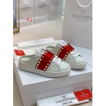激安販売中VALENTINO ヴァレンティノ靴メンズコピー何にでも合わせやすい2026人気商品男女兼用