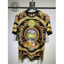 最高品質VERSACE激安販売スタイリッシュな2026人気モデルトレンドヴェルサーチ ｔシャツコピー