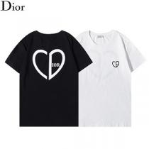 2026年人気 DIOR ディオールｔシャツ 偽物 メンズ 春夏新作カジュアルな着こなし 半袖 コーディネート