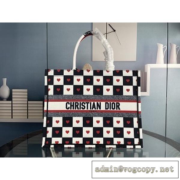 限定商品CHRISTIAN DIOR BOOK TOTE スモールバッグショッピング高品質ディオールコピー激安通販M1296ZRLA_M884