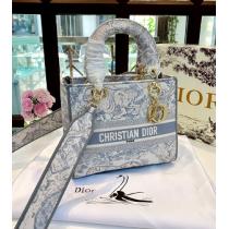 セレブ愛用レディ D-ライトディオールバッグコピーCHRISTIAN DIOR LADY D-LITE トレンド魅力的な新作商品
