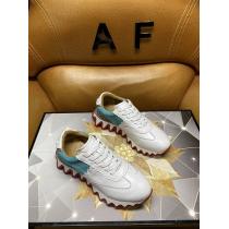 ルブタン偽物スニーカー新作2026流行り Christian Louboutin...