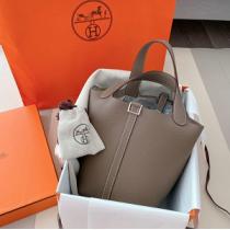 人気一番HERMES★ピコタンロック18 PMエルメスコピートートバッグ新作2026トレンド入手困難アイテム激安販売