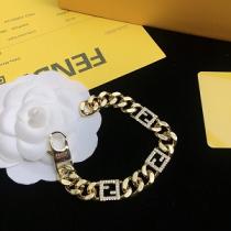 希少新作 FENDI コピーフェンディブレスレット芸能人愛用高級感ブランドアクセサリー入手困難アイテム