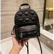 セレブご用達☆DIOR新品 Forever Loveディオールリュックコピー通販...